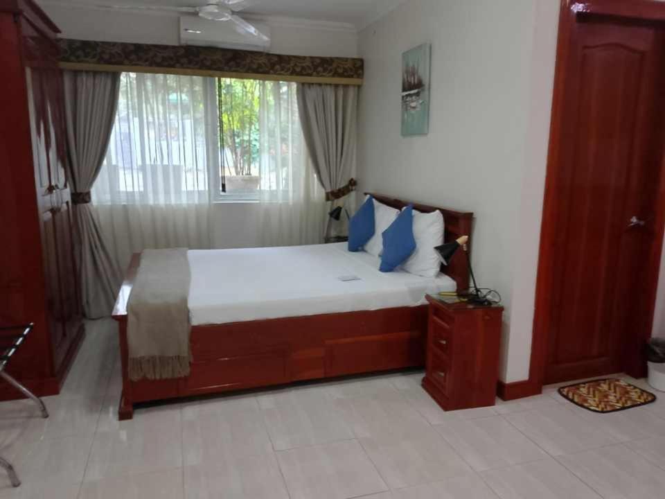 Ocean Breeze Resort Toledo Exterior foto